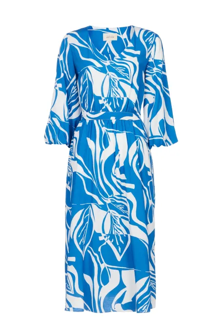 Lehké šaty s květinovým vzorem