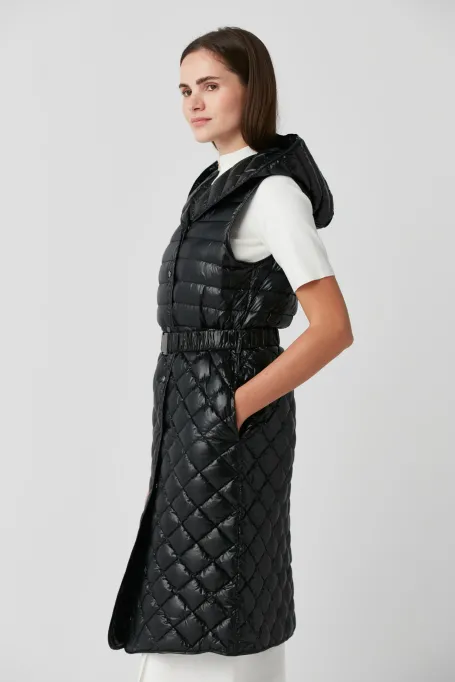 Dlouhá černá vesta s kapucí Emma