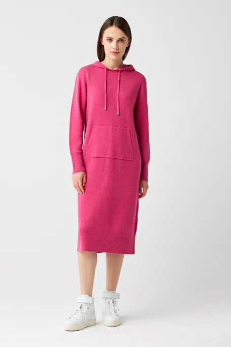 Šaty s kapucí s merino vlnou