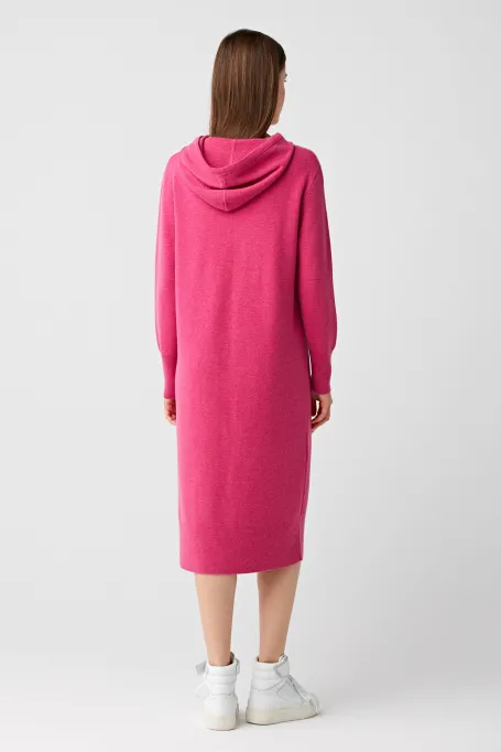 Šaty s kapucí s merino vlnou
