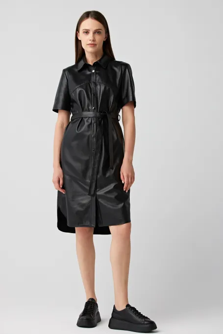 Černé kožené šaty