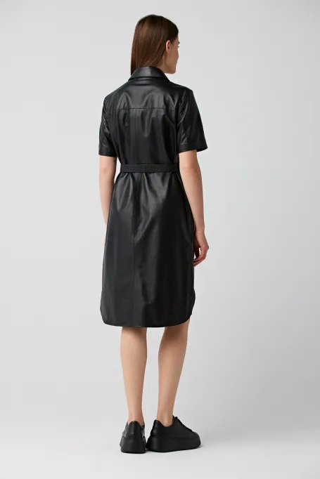Černé kožené šaty