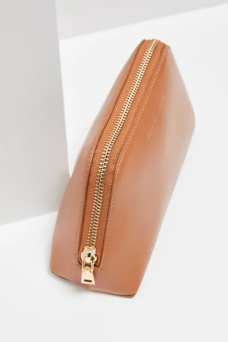 Kožená camelová kosmetická taštička