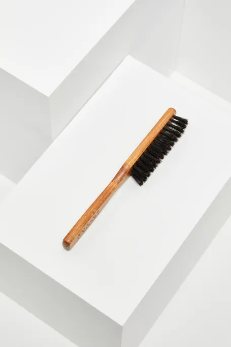 Štětec na údržbu oděvů