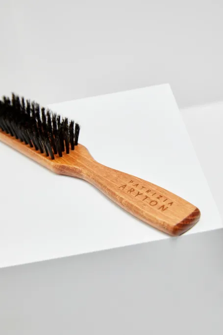 Štětec na údržbu oděvů