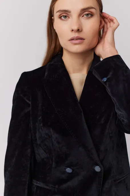 Černé sametové dvouřadé sako