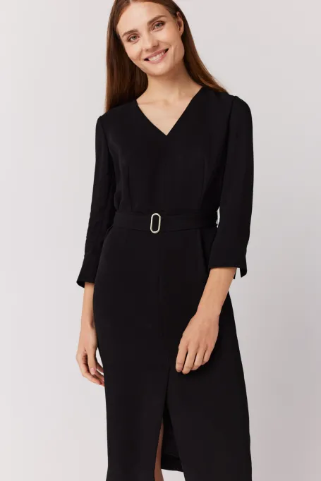 Černé šaty s páskem