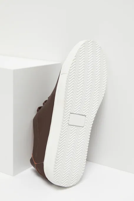 Hnědé kožené tenisky