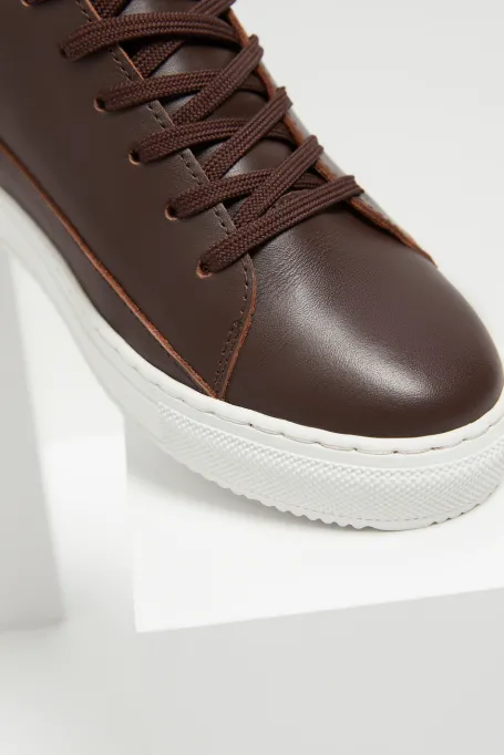 Hnědé kožené tenisky