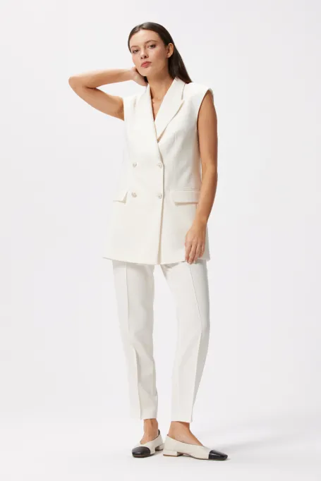 Bílá dvojřadá vesta k obleku