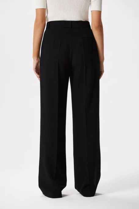 Černé široké oblekové kalhoty