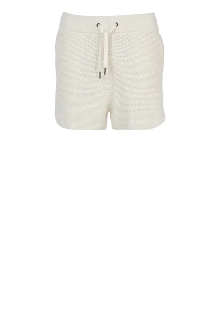 Bílé pletené šortky z krémové látky