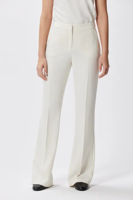 Bílé oblekové kalhoty