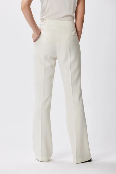 Bílé oblekové kalhoty