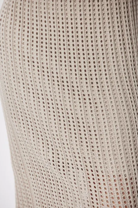 Ażurová midi šaty