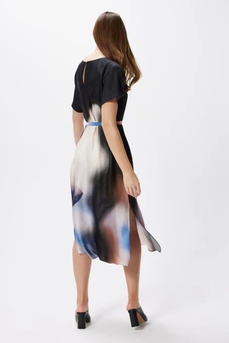 Šaty s květinovým vzorem