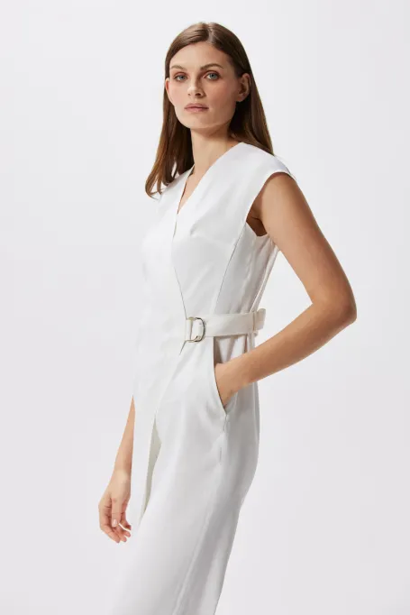 Bílý overal s lnem