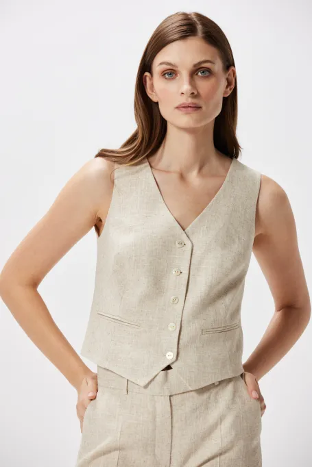 Béžová vesta s lnem k obleku