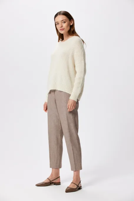 Bílý svetr z mixu suri alpaky a merino vlny