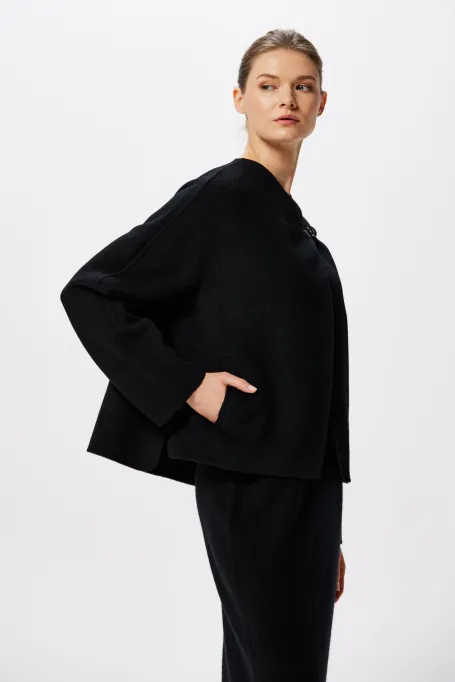 Černá krátká bunda z vlny doubleface