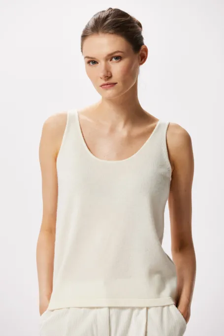 Bílý top s kašmírem a merino vlnou