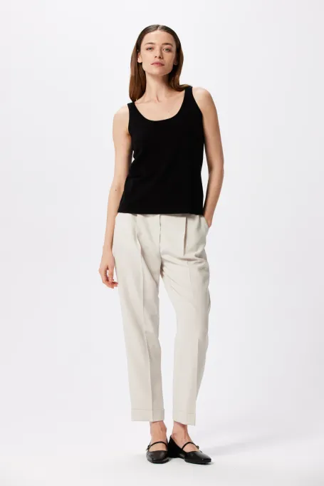 Černý top s kašmírem a merino vlnou