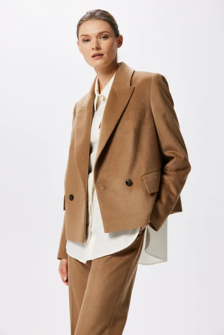 Krátká bunda s hedvábím