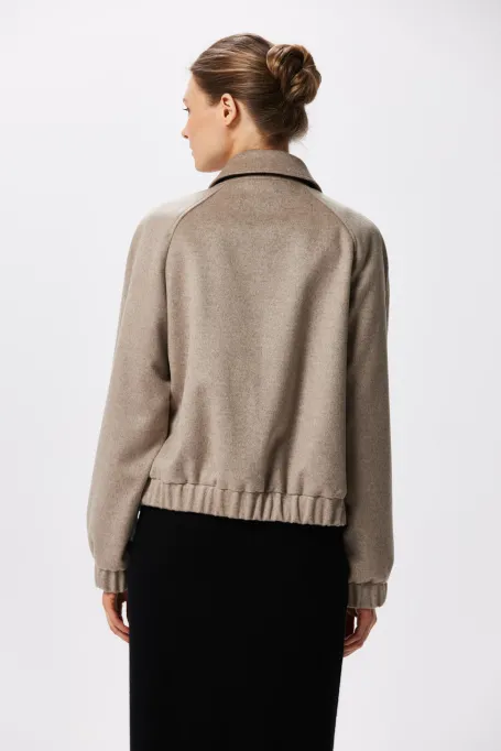 Krátká vlněná bunda