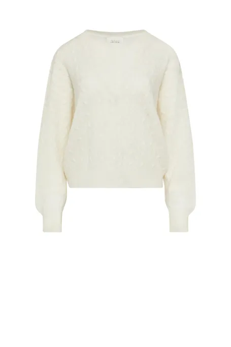 Bílý svetr s kašmírem