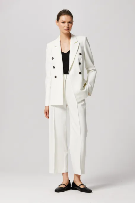 Bílý sako k obleku