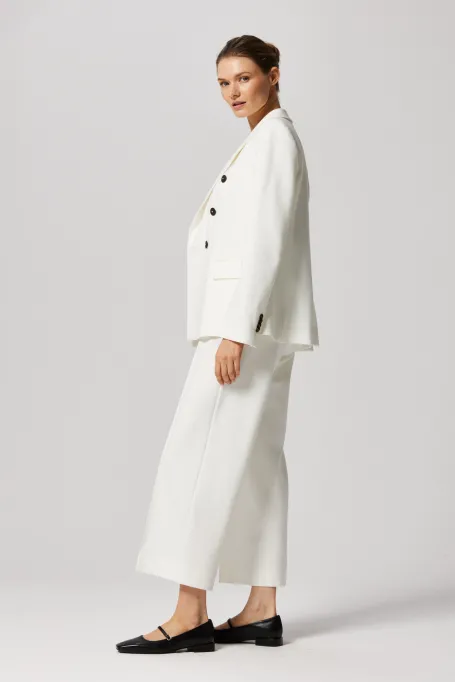 Bílý sako k obleku