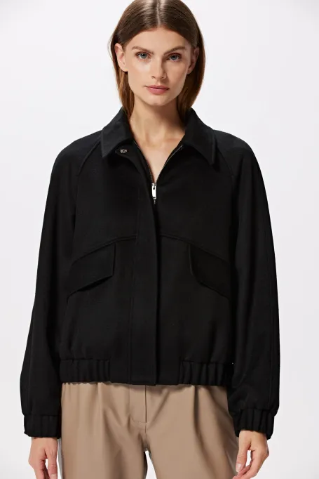 Černá vlněná bunda