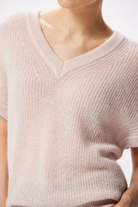 Blůza s výstřihem do V v pudrově růžové