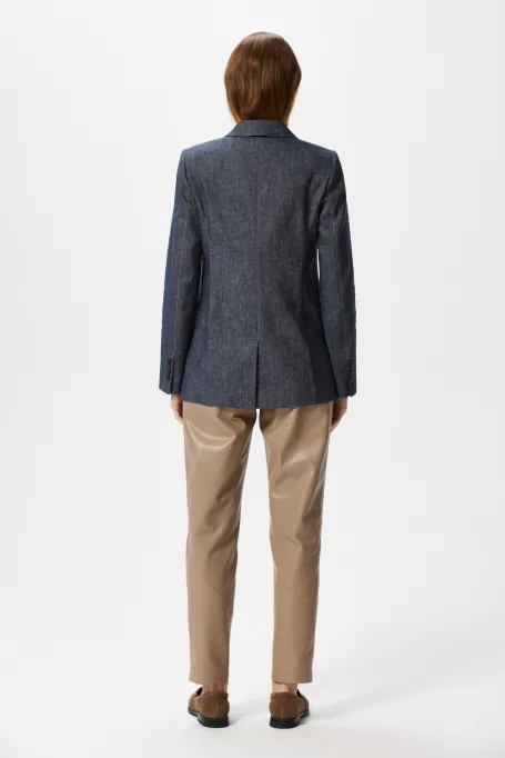 Bunda z lněného materiálu