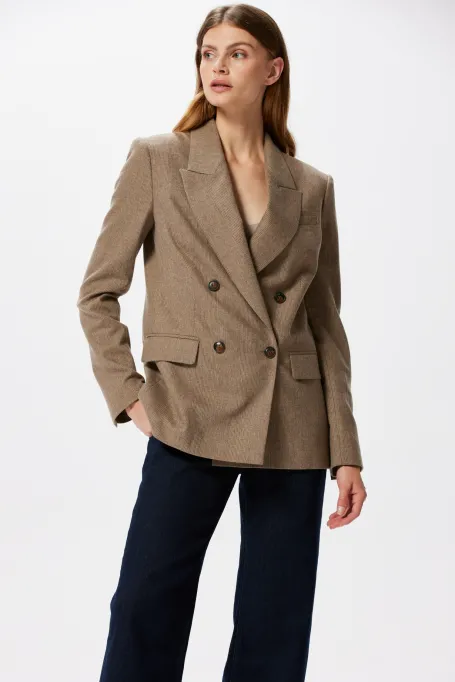 Kratší sako s kašmírem