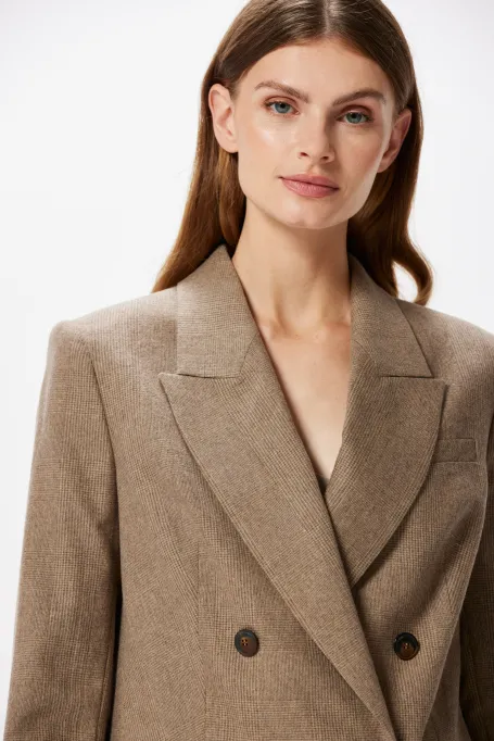 Kratší sako s kašmírem