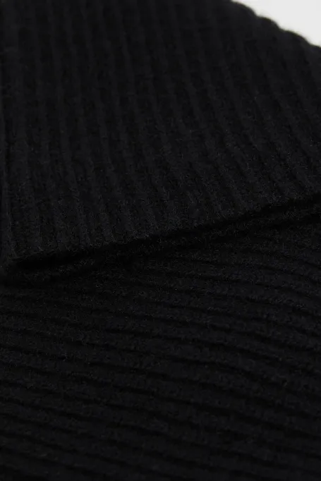 Černý šál s kašmírem