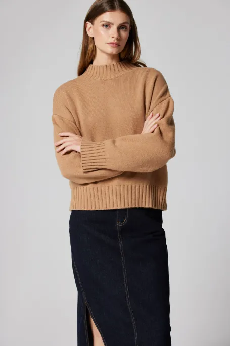 Svetr s velbloudí vlnou