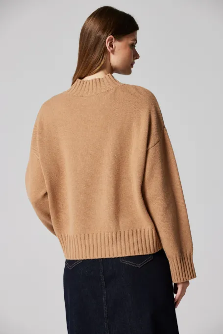 Svetr s velbloudí vlnou