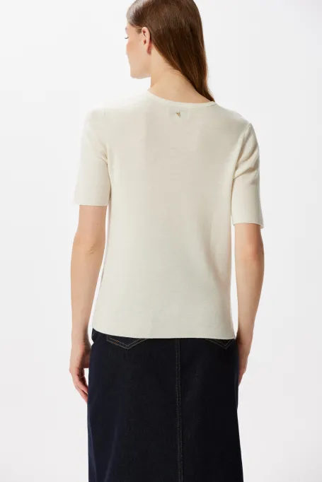 Bílá blůza s kašmírem