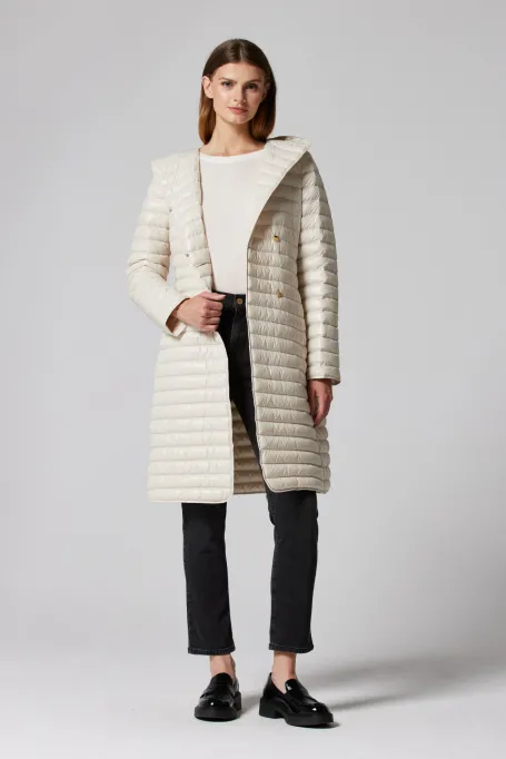 Lehká béžová péřová bunda s kapucí Mila