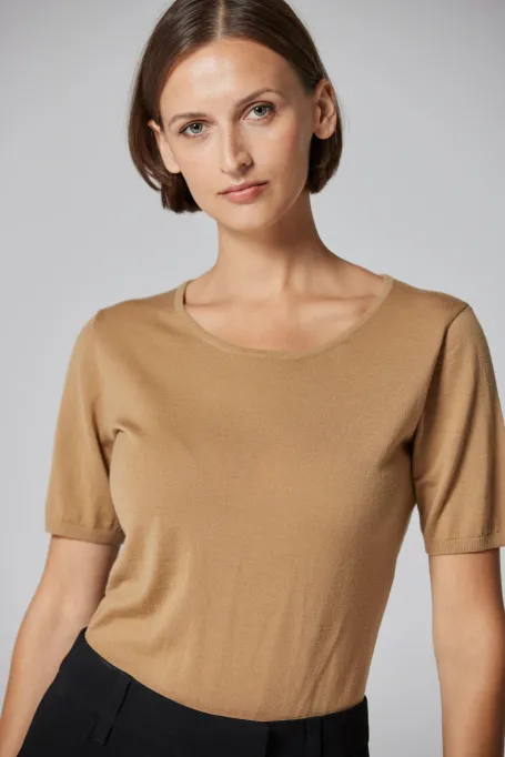 Camelové body z merino vlny