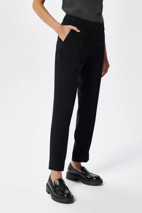 Elegantní černé kalhoty Lotto k obleku