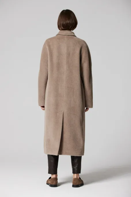 Beige dvouřadý kabát se suri alpaka