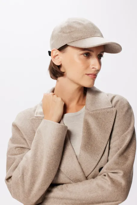 Beige vlněný kabát s páskem