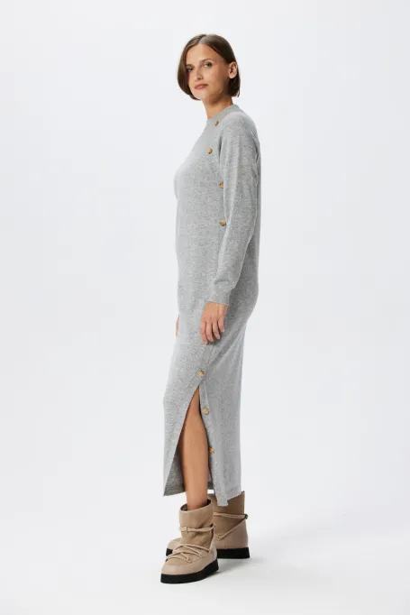 Šedá vlněná šaty s kašmírem