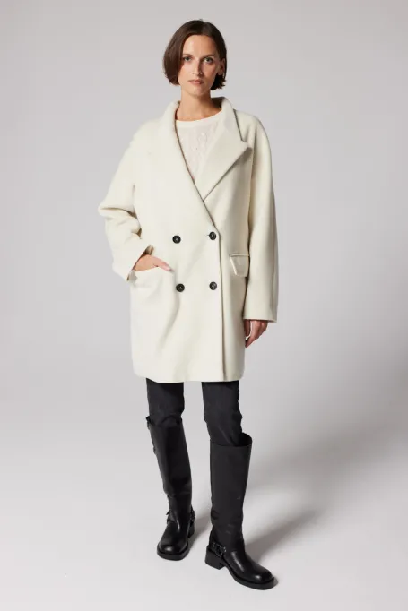 Bílý vlněný kabát dvouřadý