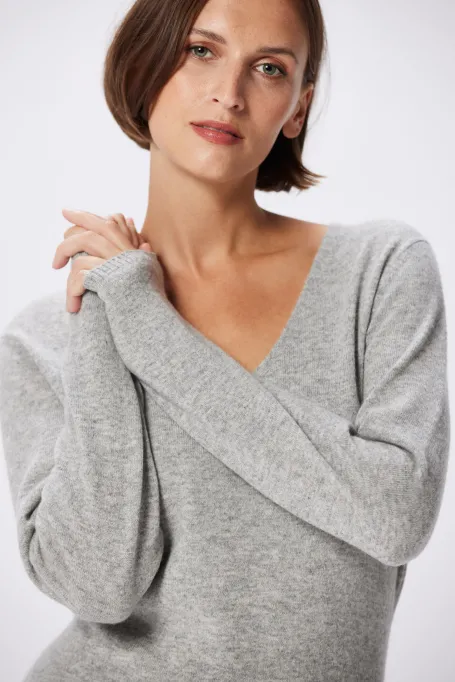 Šedé kašmírové šaty