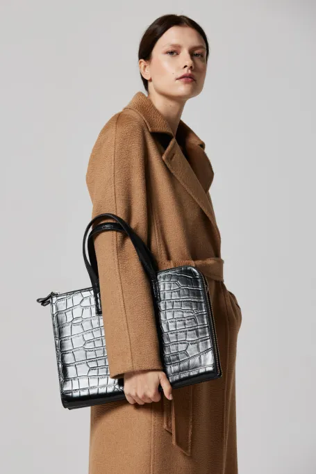 Kabát z velbloudí vlny