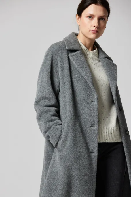 Šedý vlněný kabát se suri alpaku